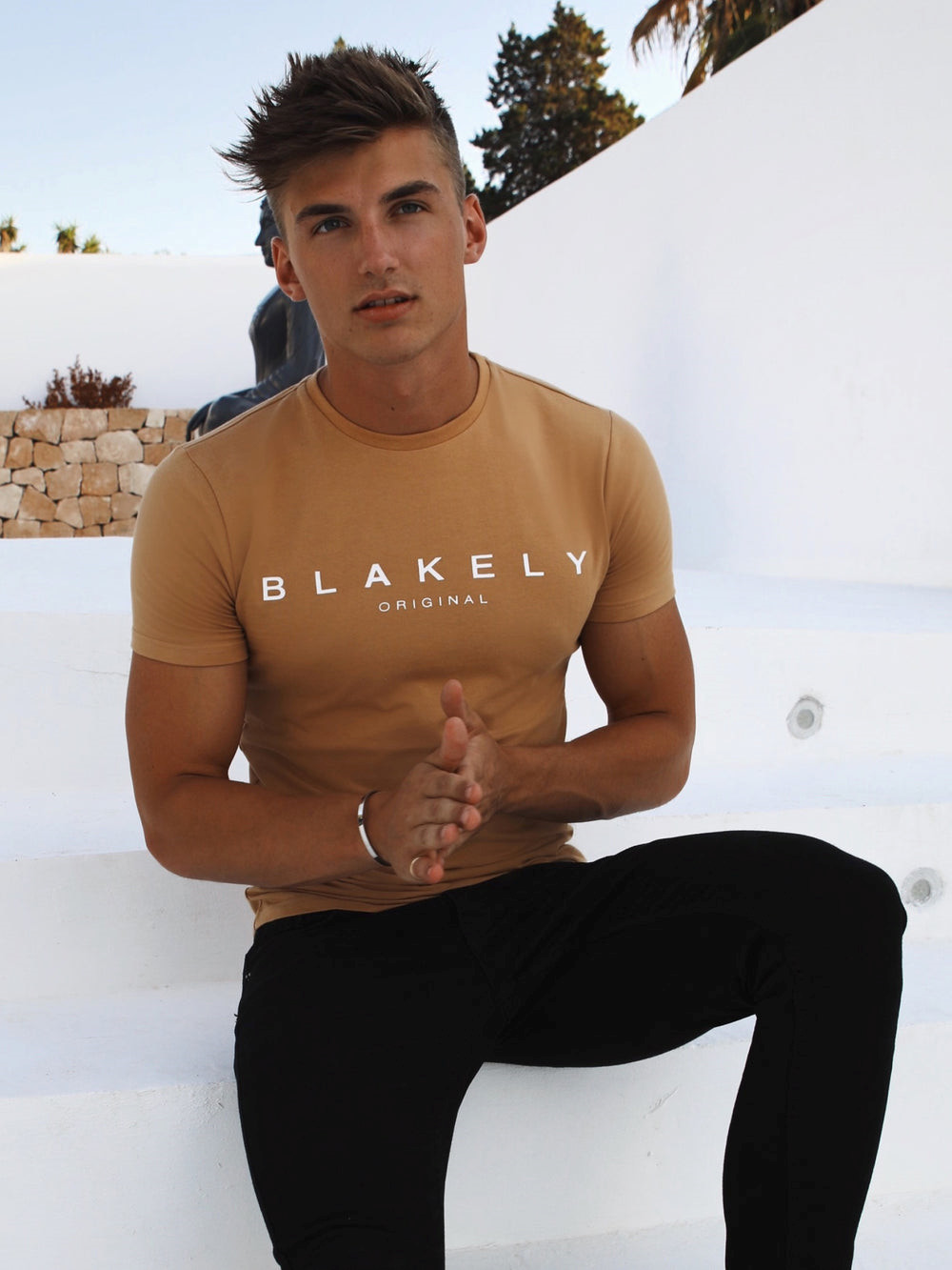 Blakely Axson T-Shirt Gold | XYHRKWM-37