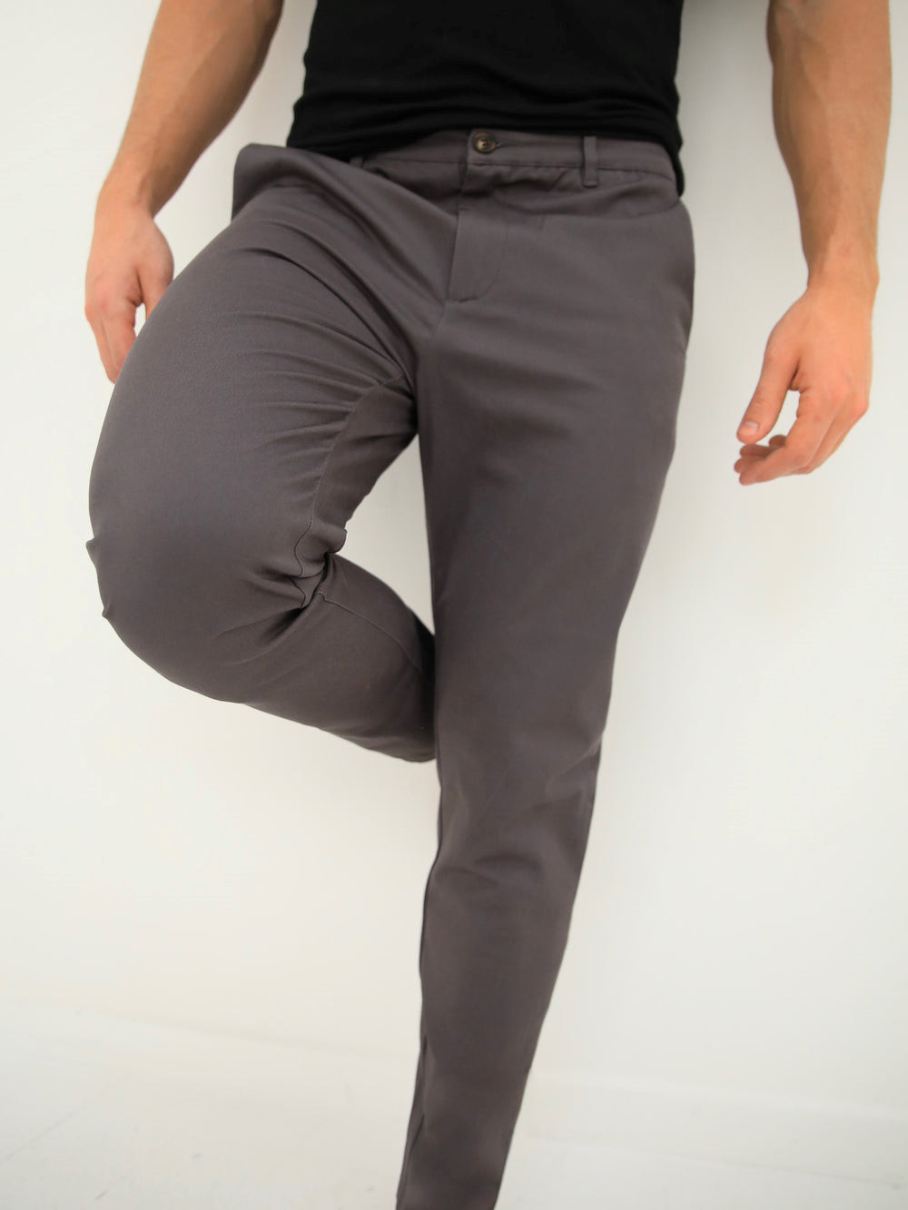 Blakely Cavill Slim Fit Tailored Chinos Charcoal | SVWMPHY-19