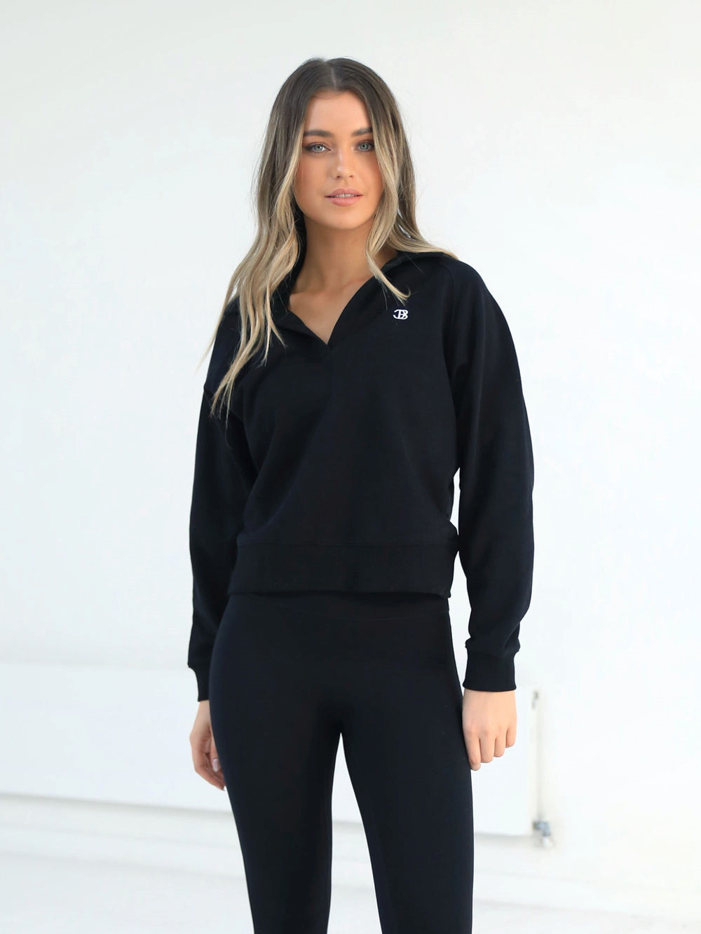 Blakely Initial V-Neck Jumper Schwarz | MEZYODR-01