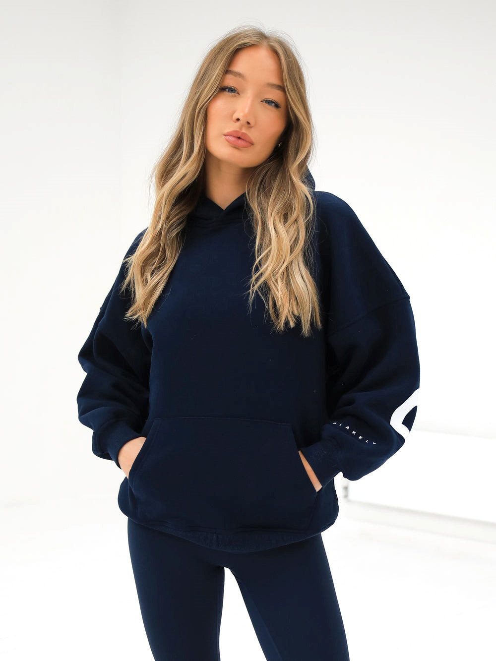 Blakely Isabel Oversized Hoodie Navy Blau | FEWHYIP-67