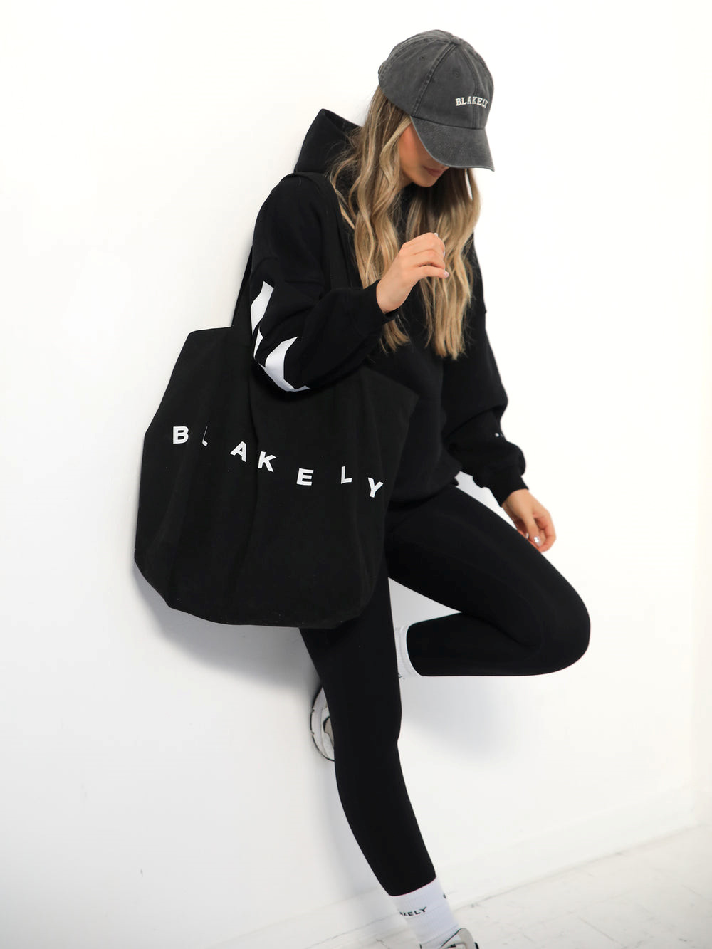 Blakely Isabel Oversized Hoodie Schwarz | KSFMXUP-07