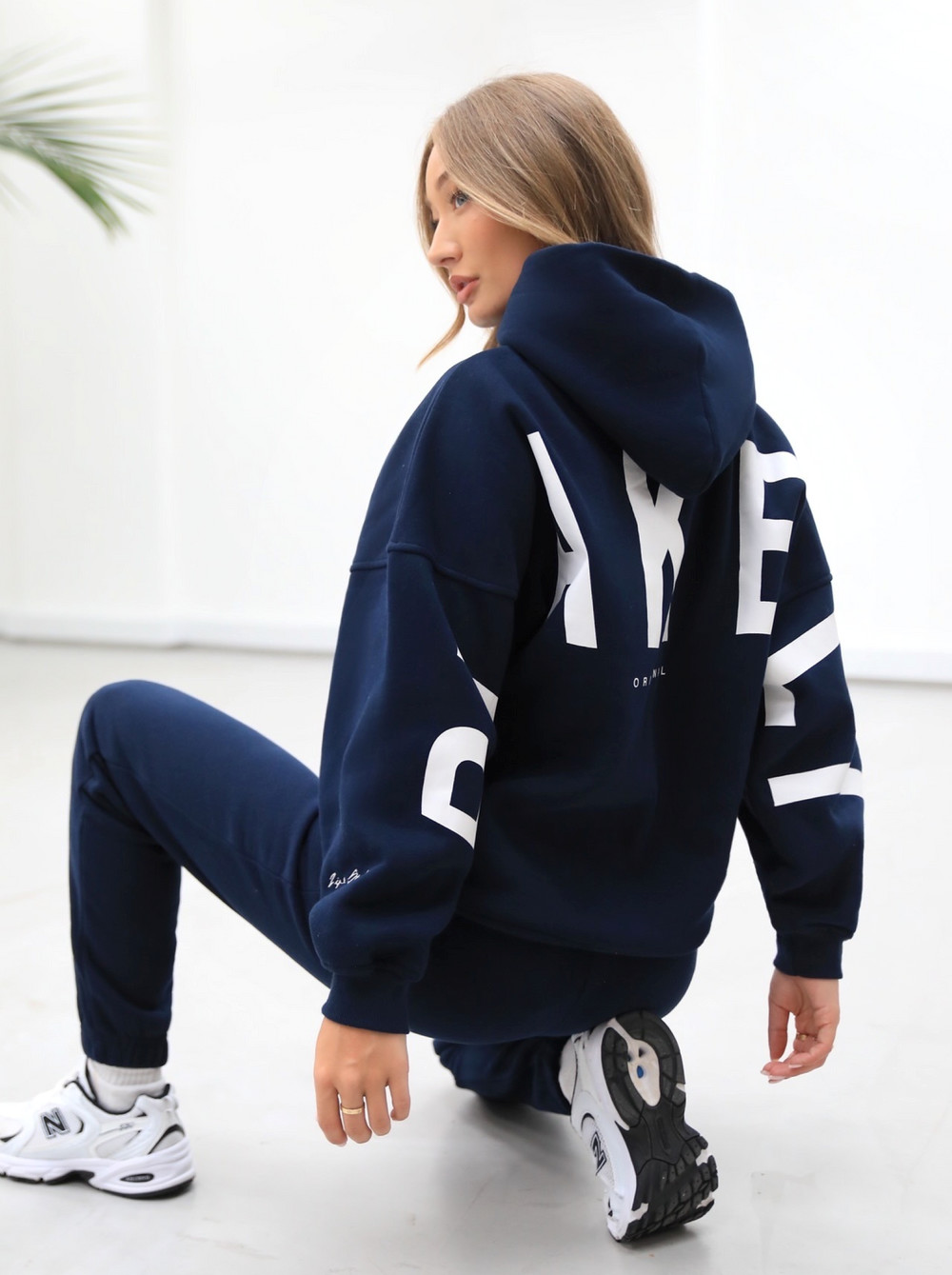 Blakely Life & Style Isabel Oversized Hoodie Navy Blau | VOYTUXC-87