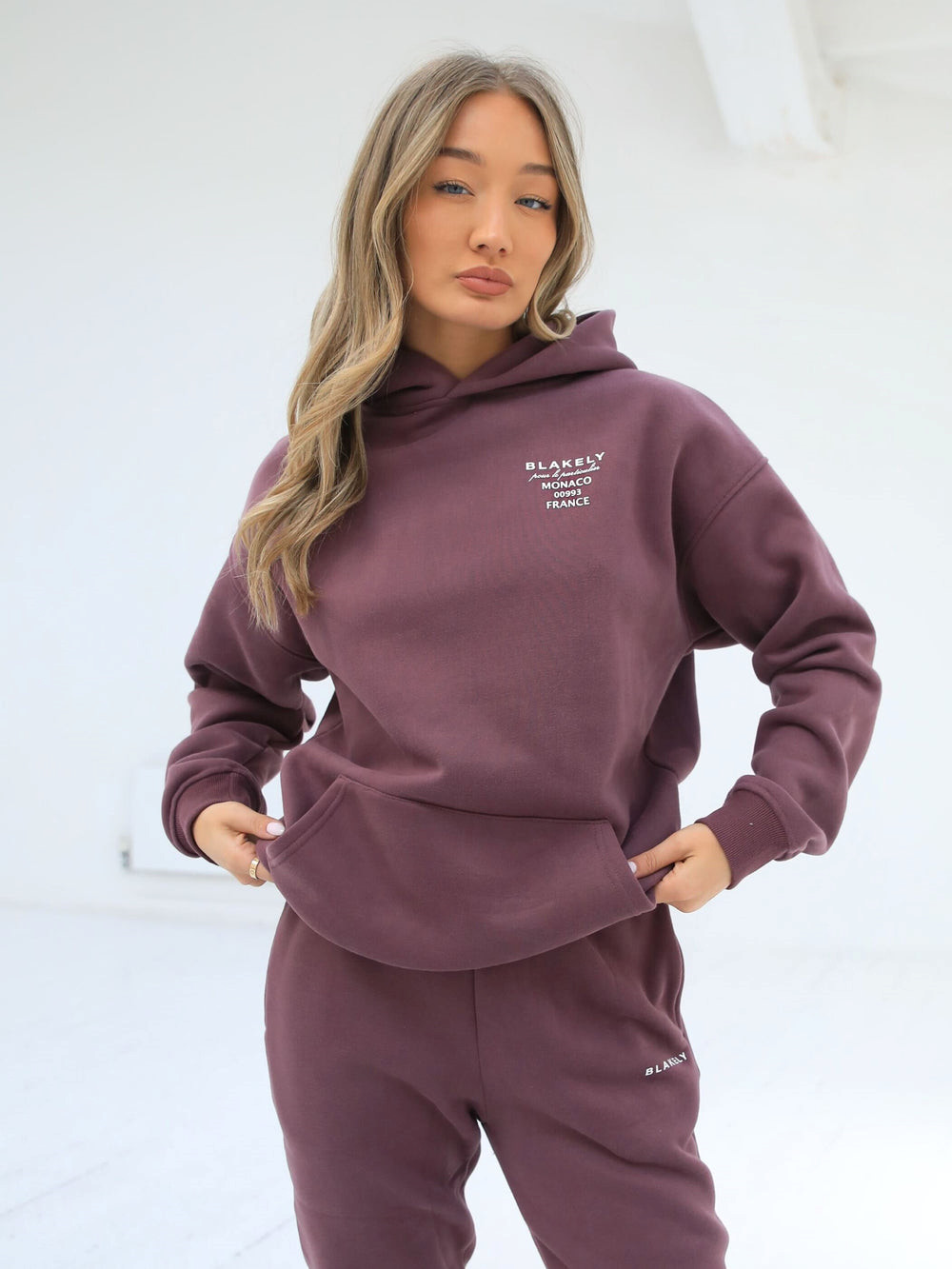Blakely Monaco Women's Relaxed Hoodie Bordeaux | VGLNFPR-25