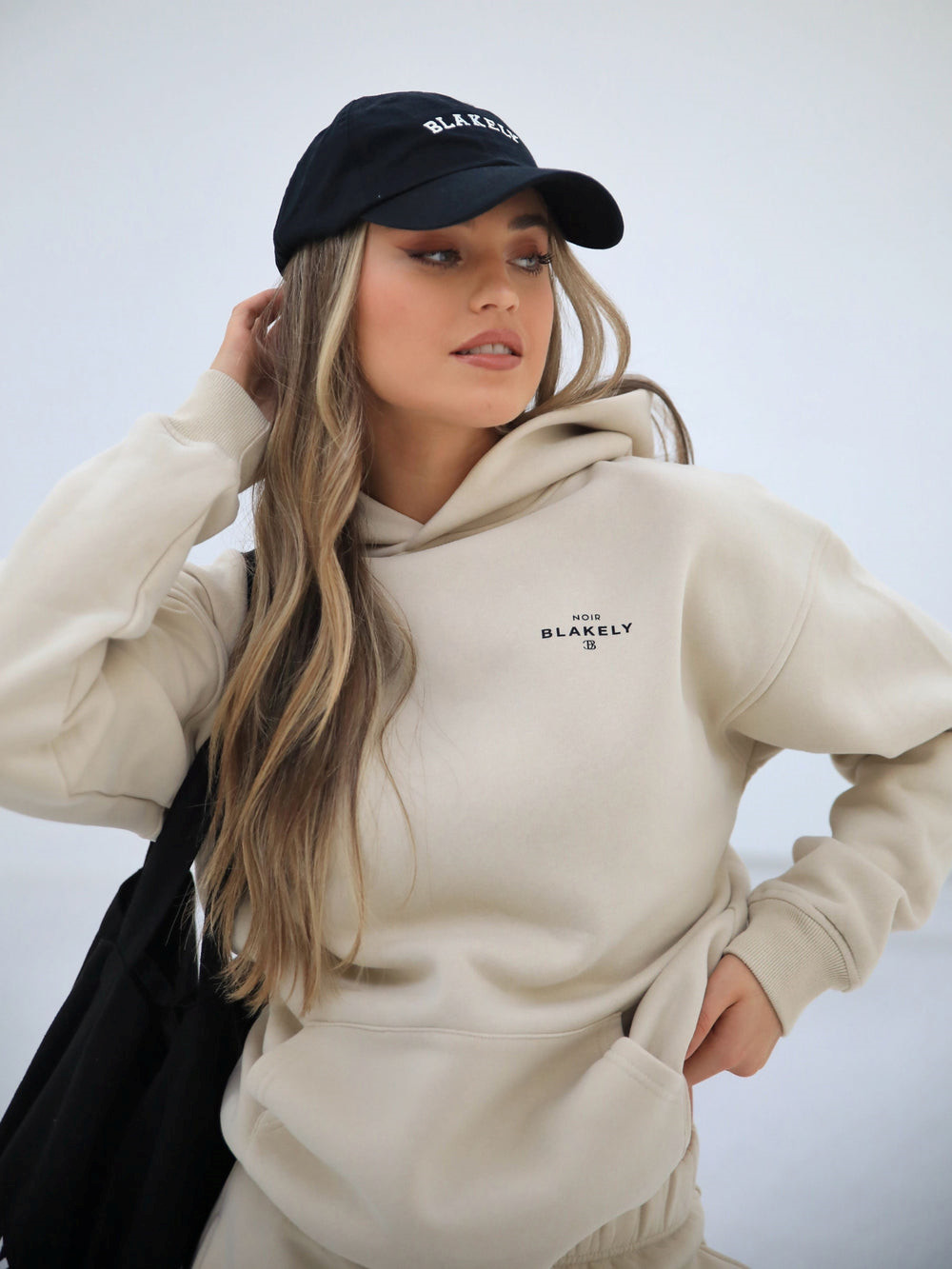 Blakely Noir II Women's Relaxed Hoodie Beige | UGPZXVY-32