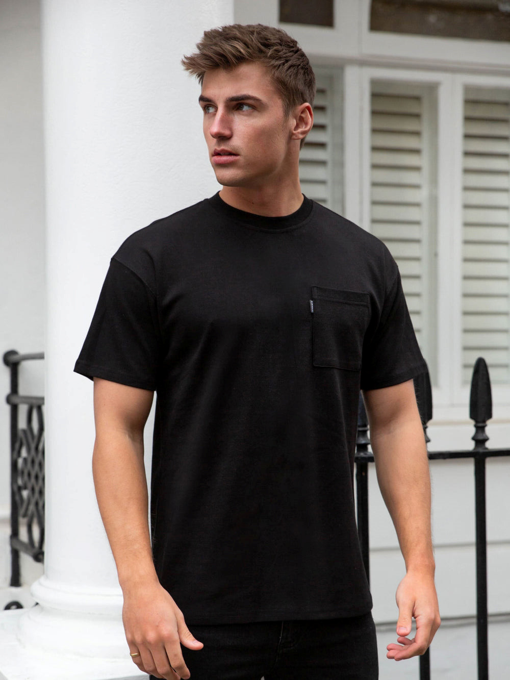 Blakely Relaxed Pocket T-Shirt Schwarz | ESPVNLC-21
