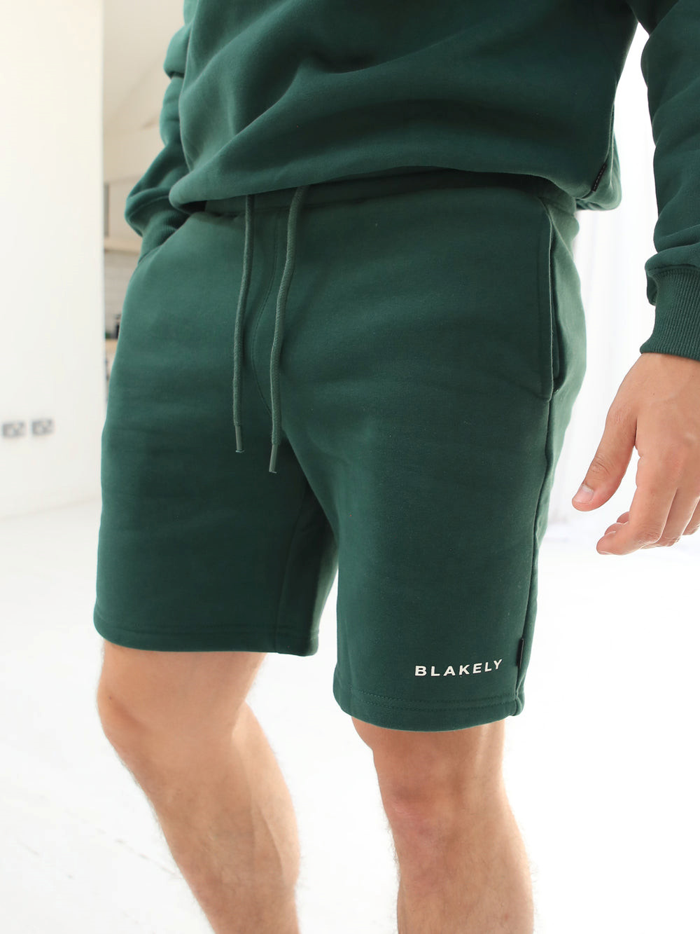 Blakely Riviera Initial Jogger Shorts Dunkelgrün | OLAURMP-58
