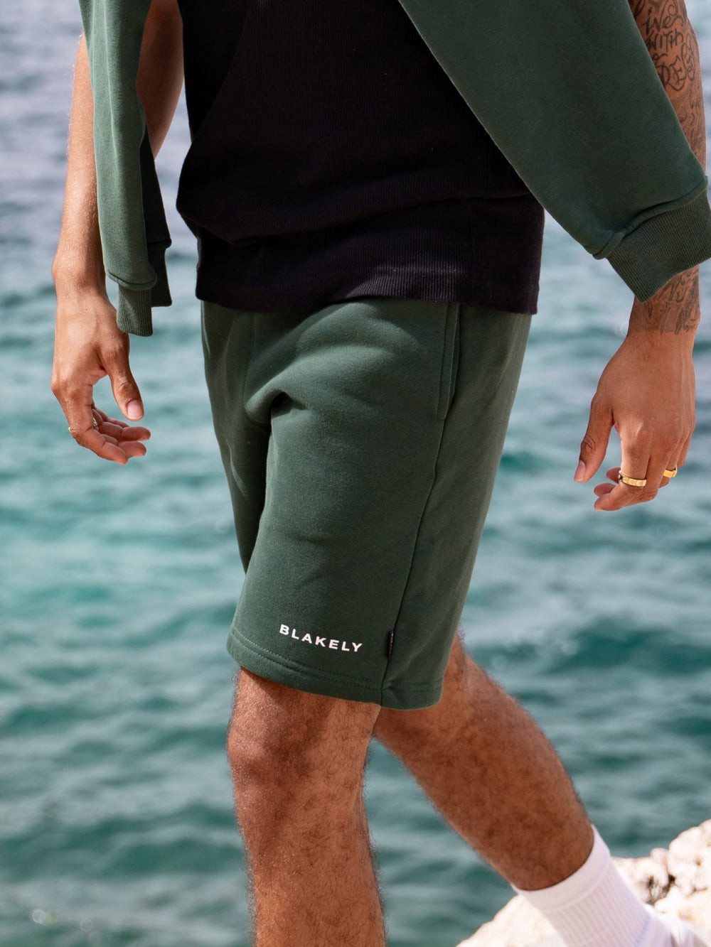 Blakely Riviera Initial Jogger Shorts Dunkelgrün | OLAURMP-58