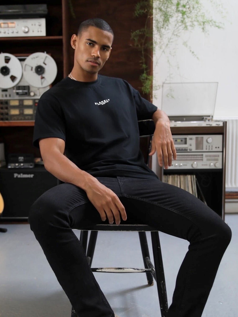 Blakely Statement Relaxed T-Shirt Schwarz | MUNYTOF-96