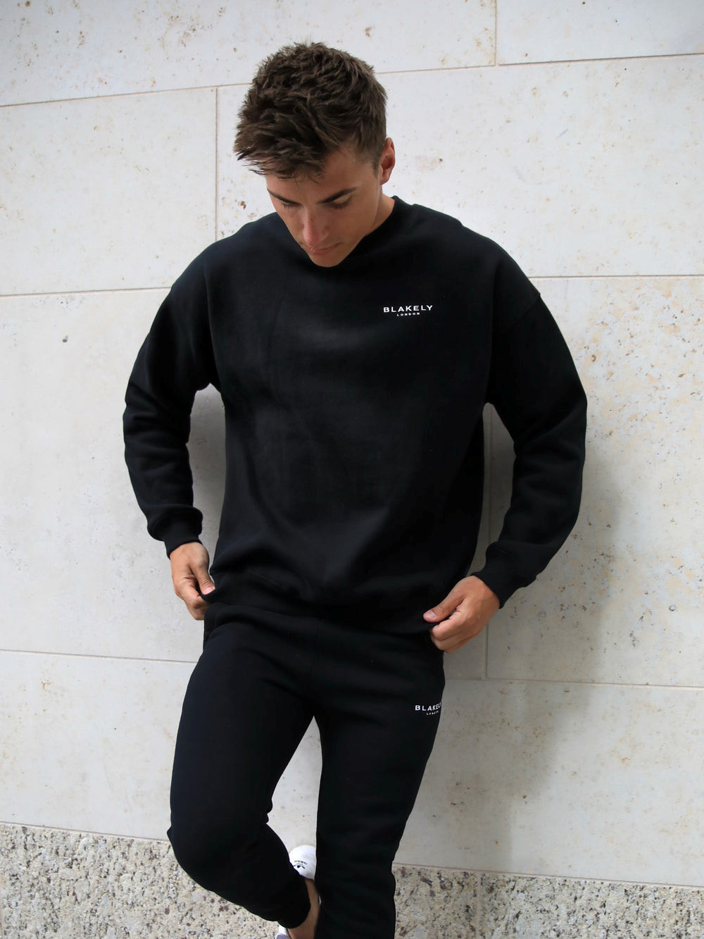 Blakely Universal Relaxed Jumper Schwarz | UVEIRWM-48