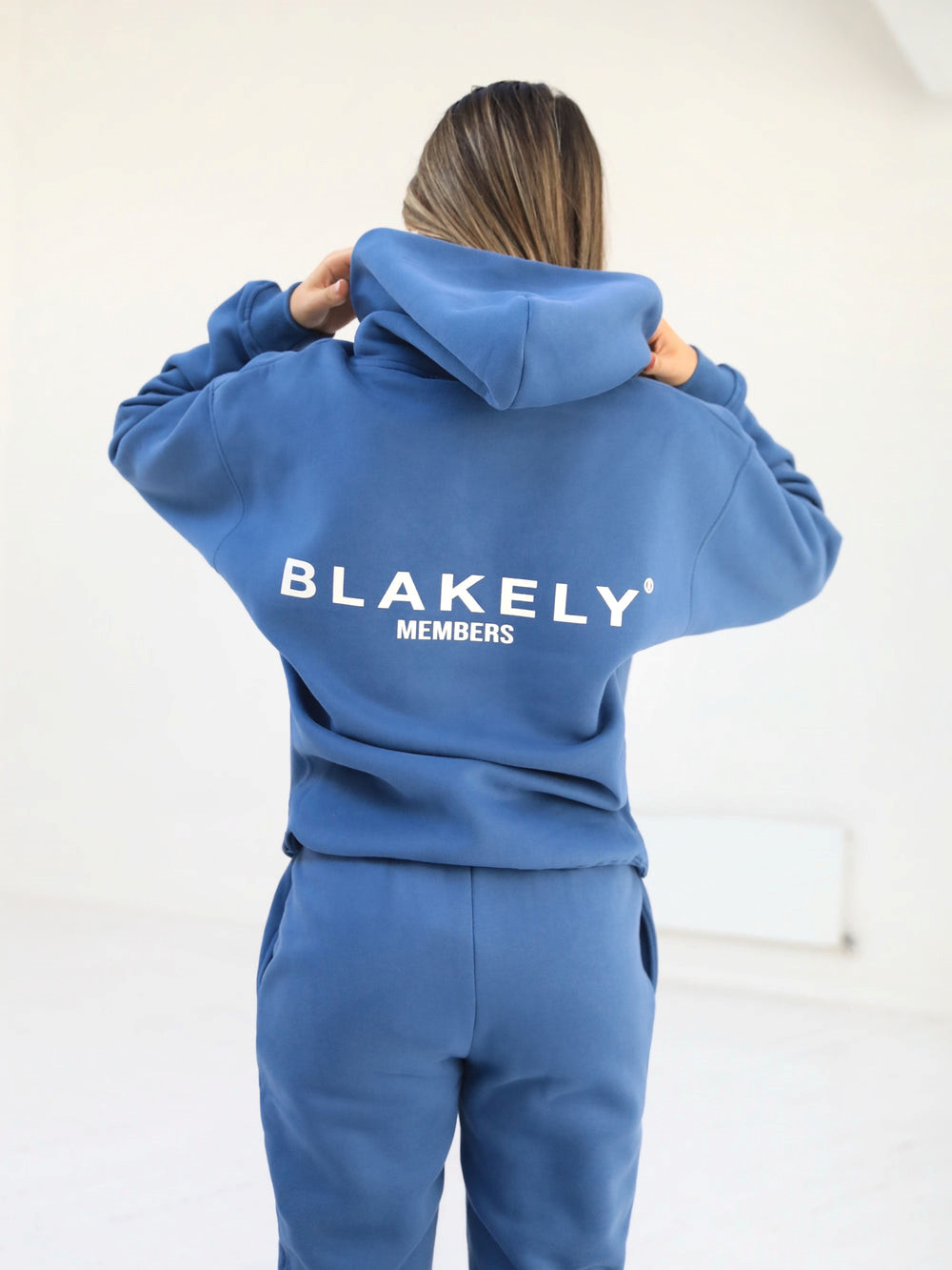 Blakely Women\'s Members Relaxed Hoodie Blau | AERNMKU-63