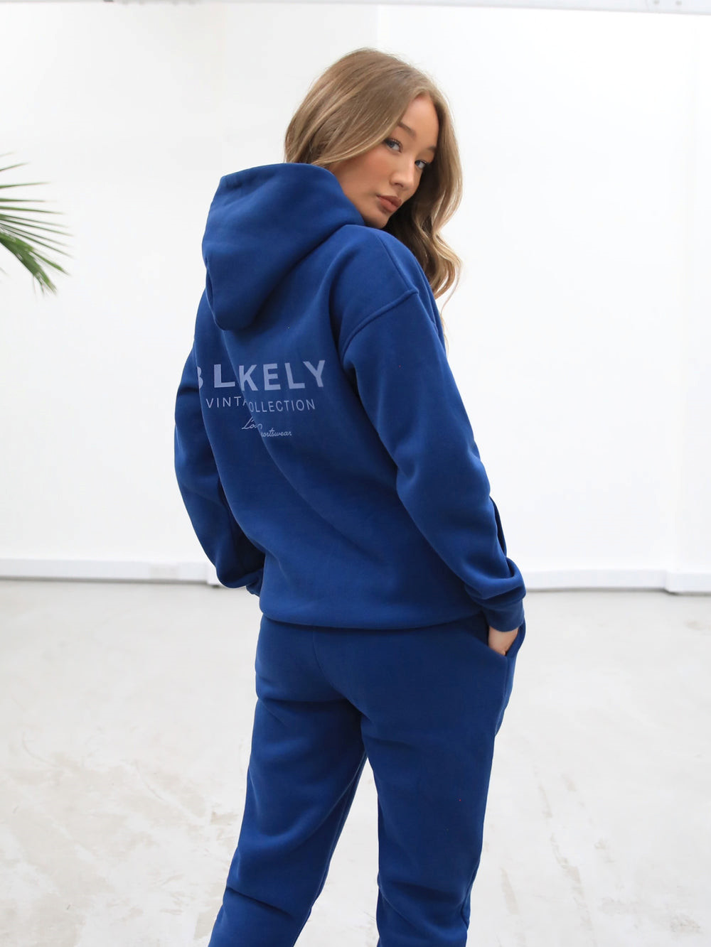 Blakely Women's Sports Club Relaxed Hoodie Blau | UTKYJAZ-24